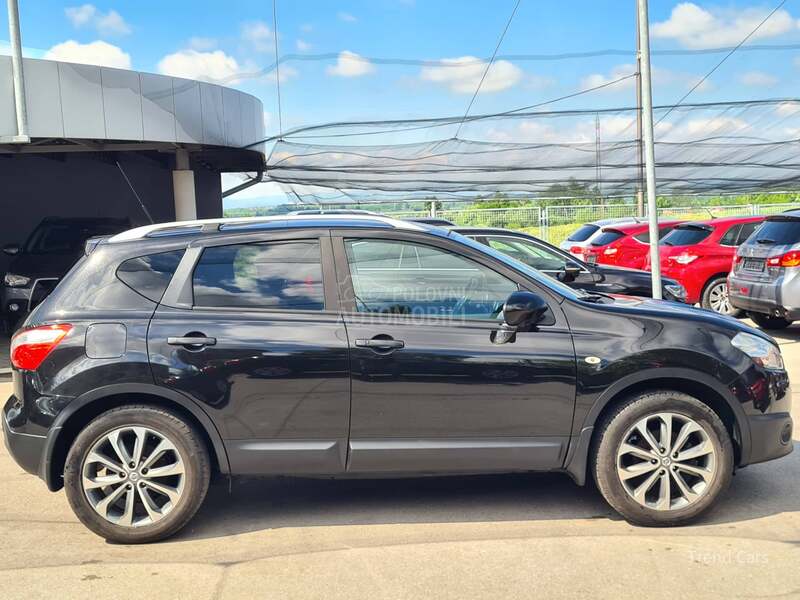 Nissan Qashqai 1.6 b P A N O KOZA