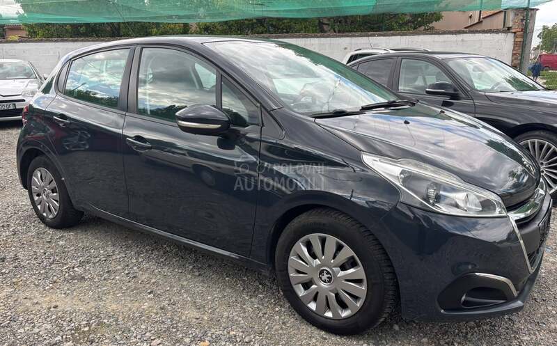 Peugeot 208 