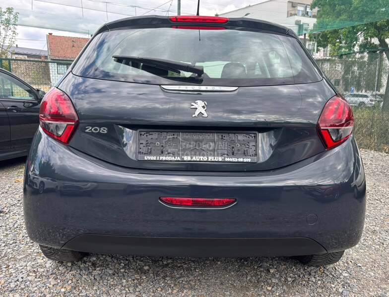 Peugeot 208 