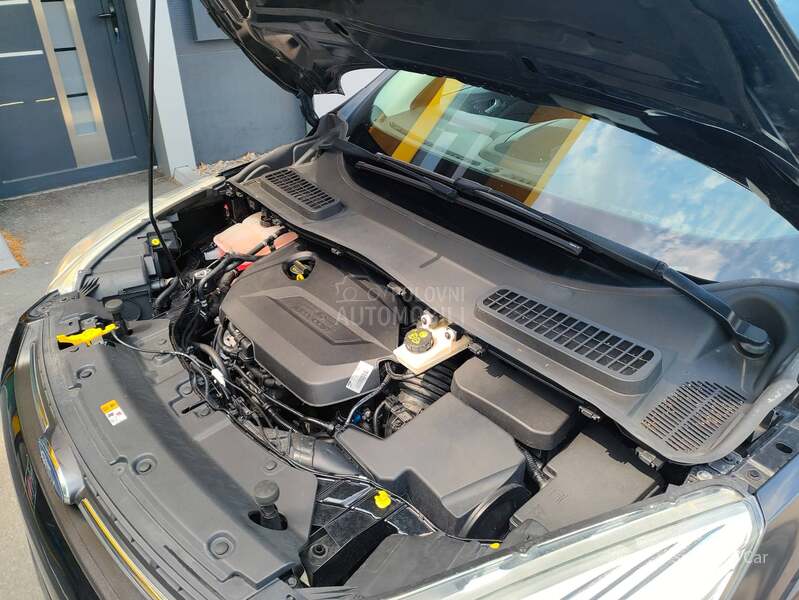 Ford Kuga 1.6 SCTi 4x4 CH