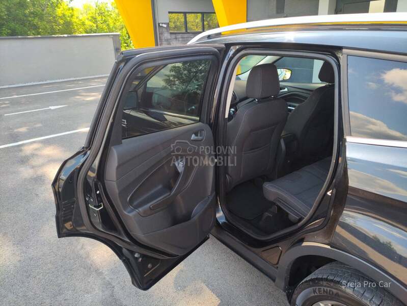 Ford Kuga 1.6 SCTi 4x4 CH