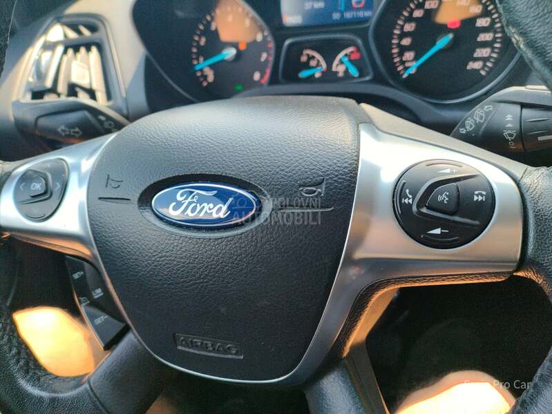 Ford Kuga 1.6 SCTi 4x4 CH