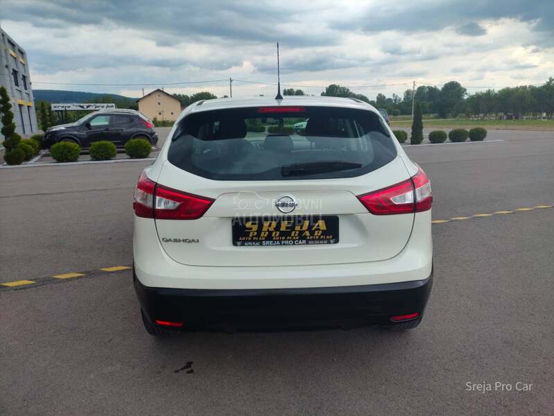 Nissan Qashqai 1.2 Ben Nav1gacija