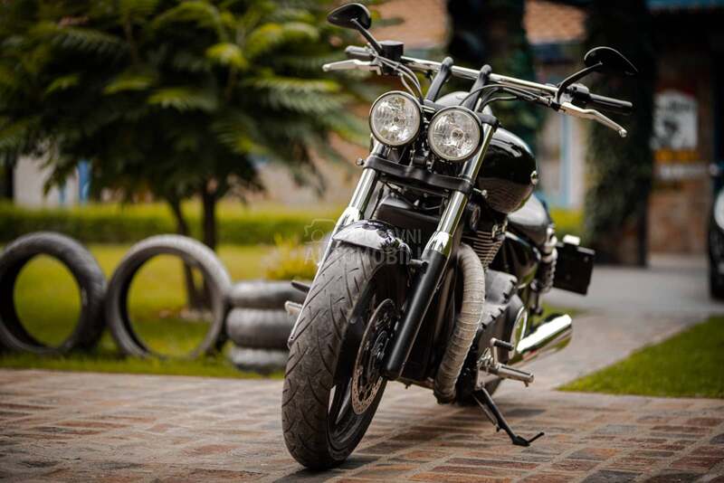 Triumph Thunderbird Storm
