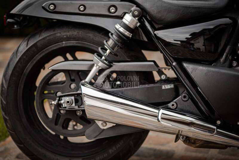 Triumph Thunderbird Storm