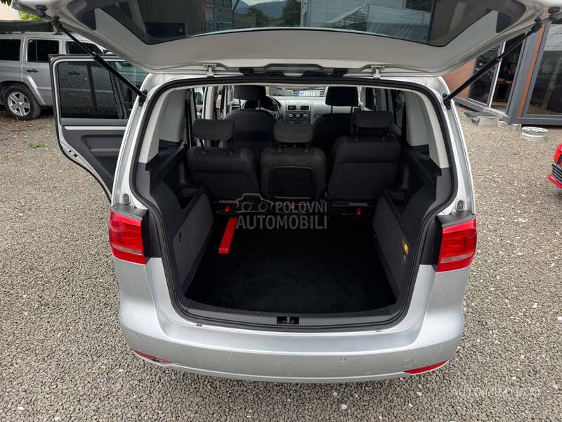 Volkswagen Touran 1,6tdi DSG