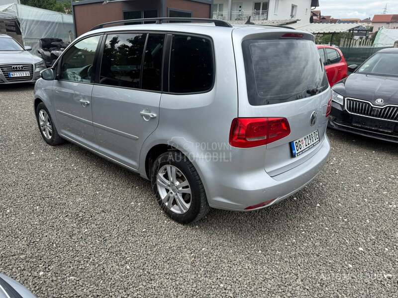 Volkswagen Touran 1,6tdi DSG