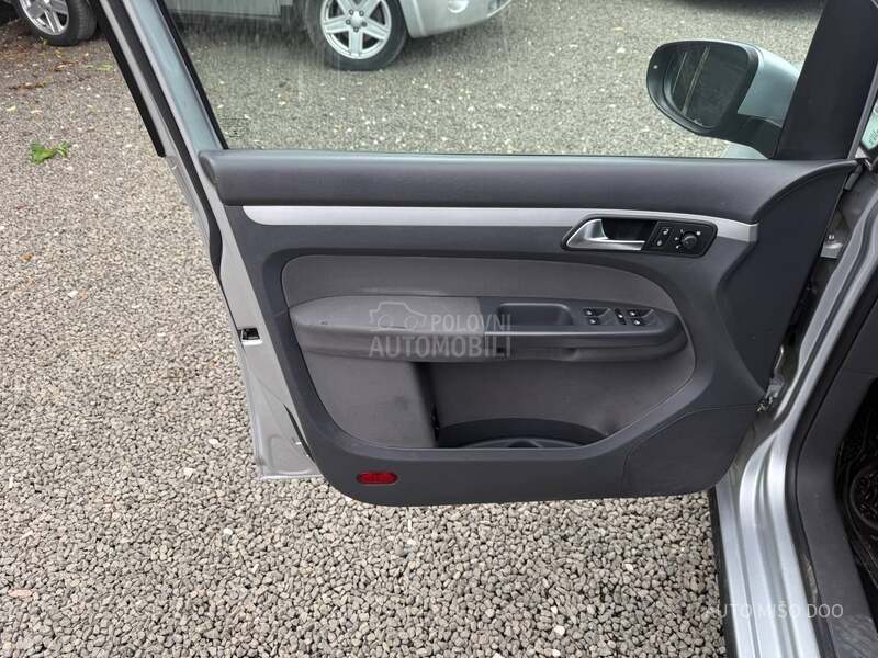 Volkswagen Touran 1,6tdi DSG