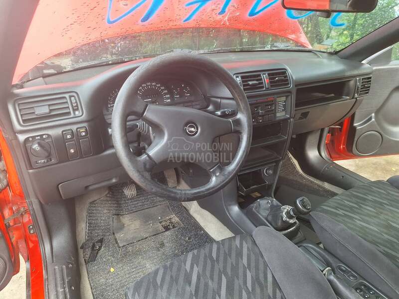Opel Calibra 1992. god. -  kompletan auto u delovima
