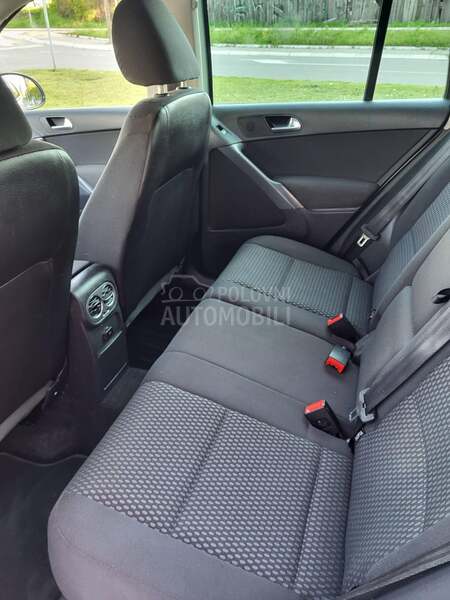 Volkswagen Tiguan 2.0tdi 4X4 DSG CH