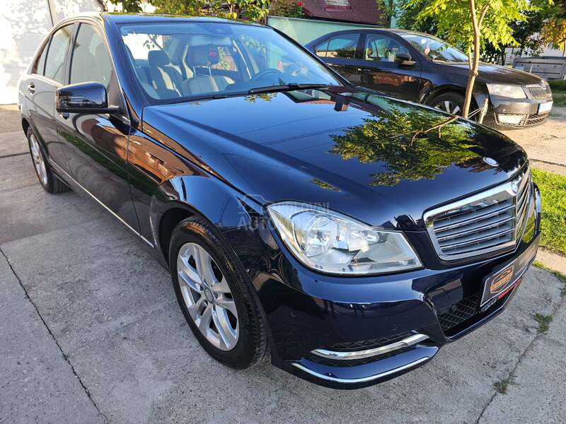 Mercedes Benz C 200 ELEGANCE S W I S S