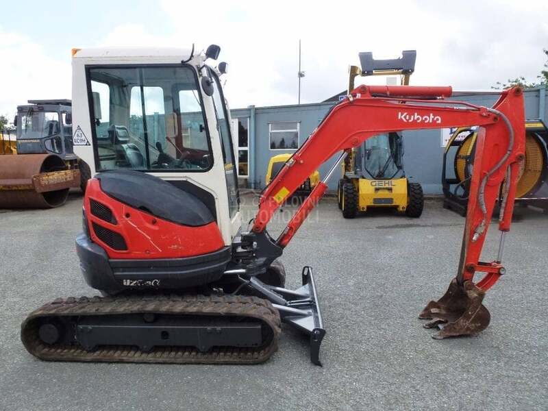Kubota U253