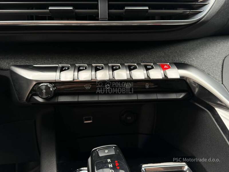 Peugeot 3008 Allure/Led/NewModel