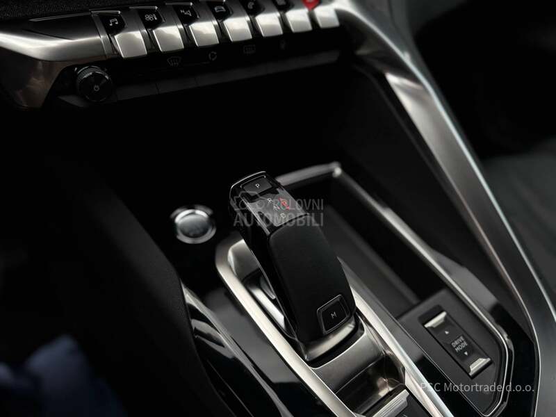Peugeot 3008 Allure/Led/NewModel