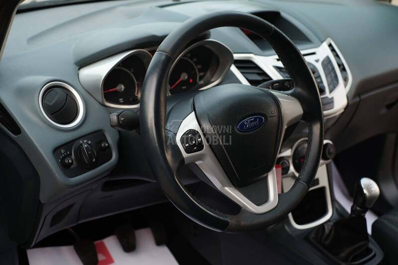 Ford Fiesta 1.4i 134000 TITANIUM