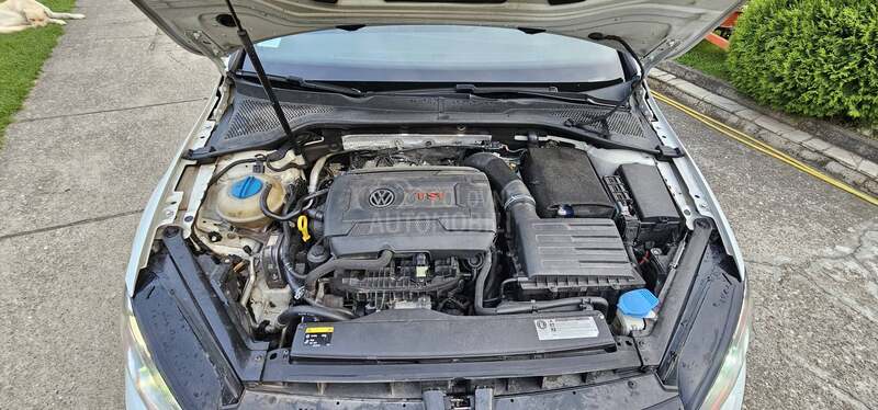 Volkswagen Golf 7 GTI DSG