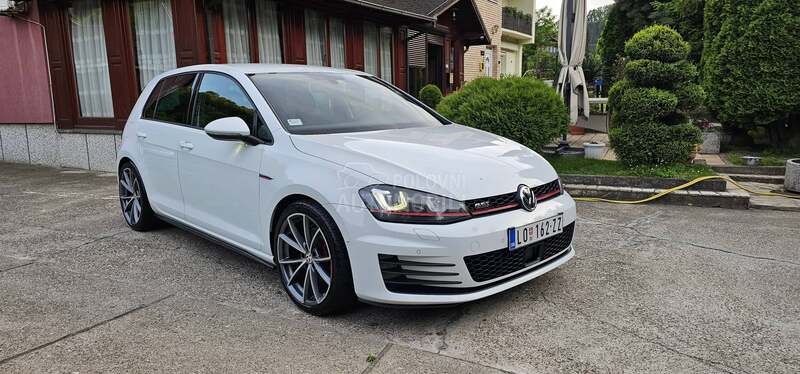 Volkswagen Golf 7 GTI DSG