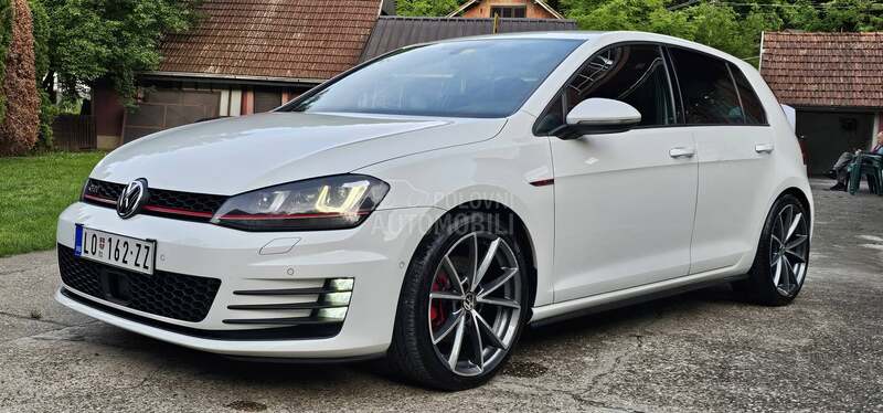 Volkswagen Golf 7 GTI DSG