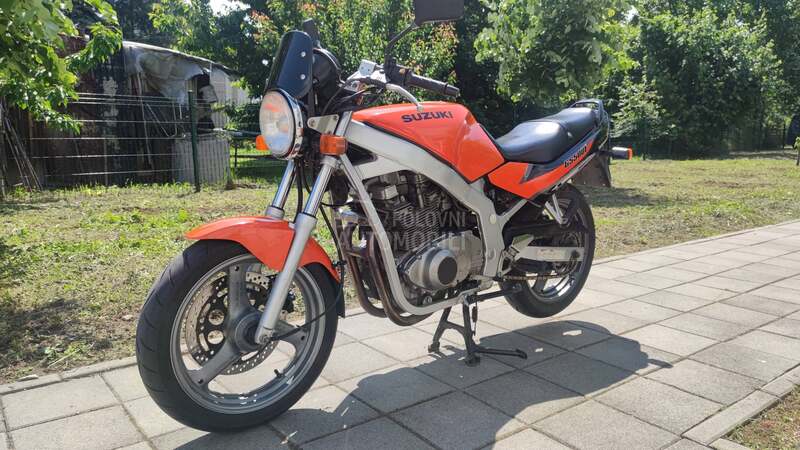 Suzuki GS 500 E