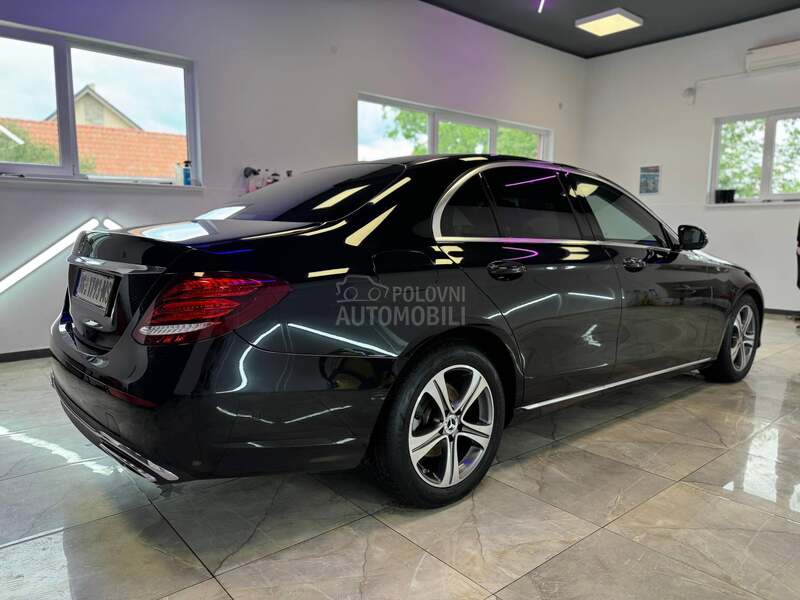 Mercedes Benz E 220 