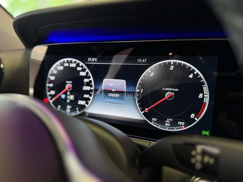 Mercedes Benz E 220 