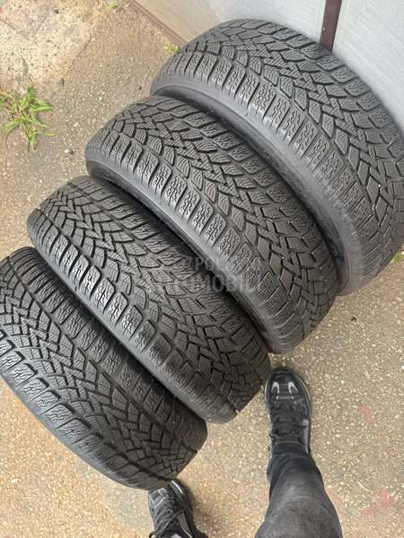 Dunlop 185/60 R15 Zimska