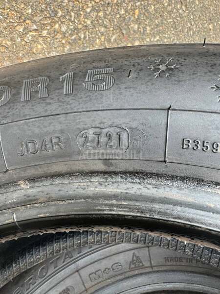 Dunlop 185/60 R15 Zimska