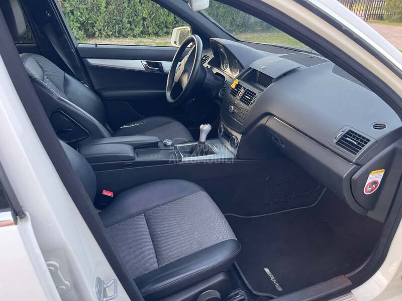Mercedes Benz C 180 1,8  AVANTGARDE