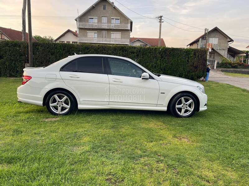 Mercedes Benz C 180 1,8  AVANTGARDE