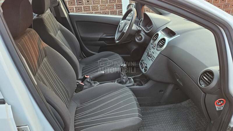 Opel Corsa D 1.2 16V  78.000k.m.