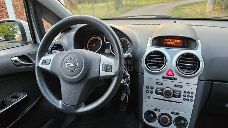 Opel Corsa D 1.2 16V  78.000k.m.