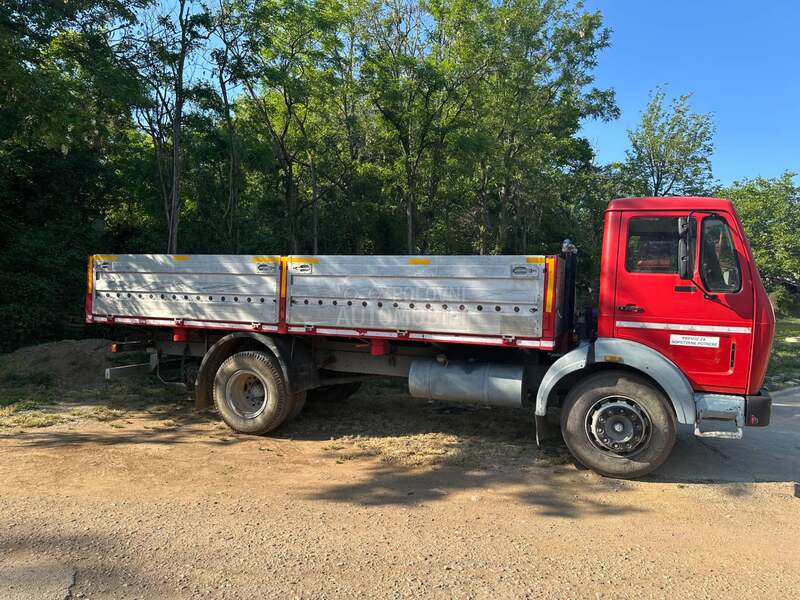 Mercedes Benz 1213