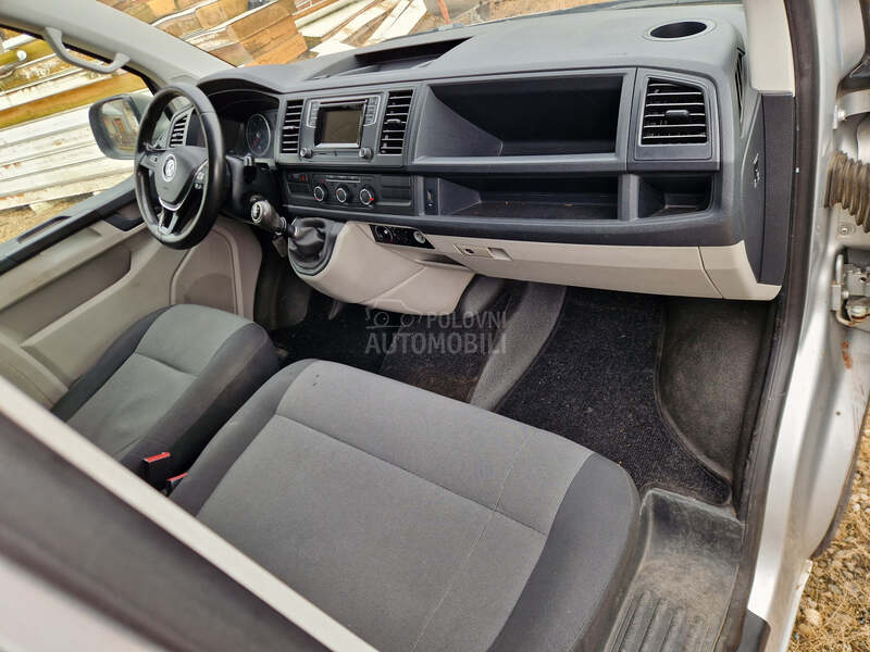 Volkswagen Transporter T6 9 sedista