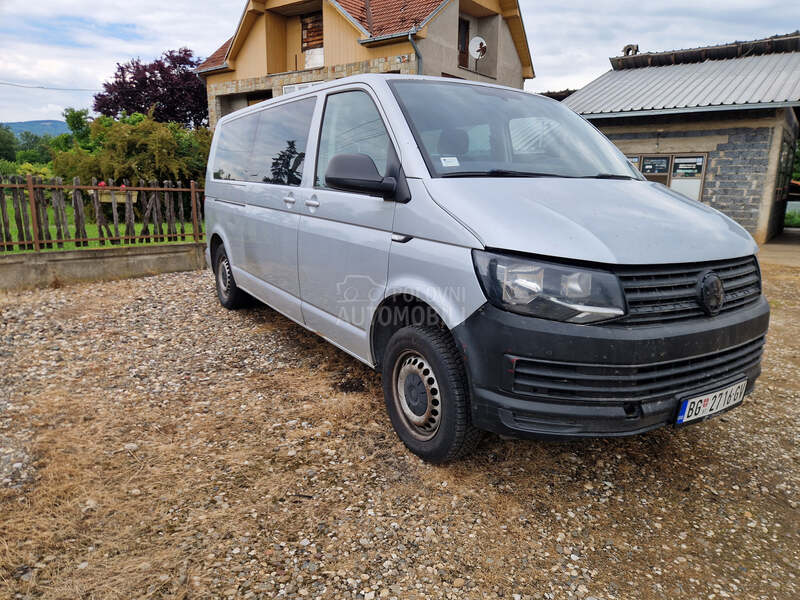 Volkswagen Transporter T6 9 sedista