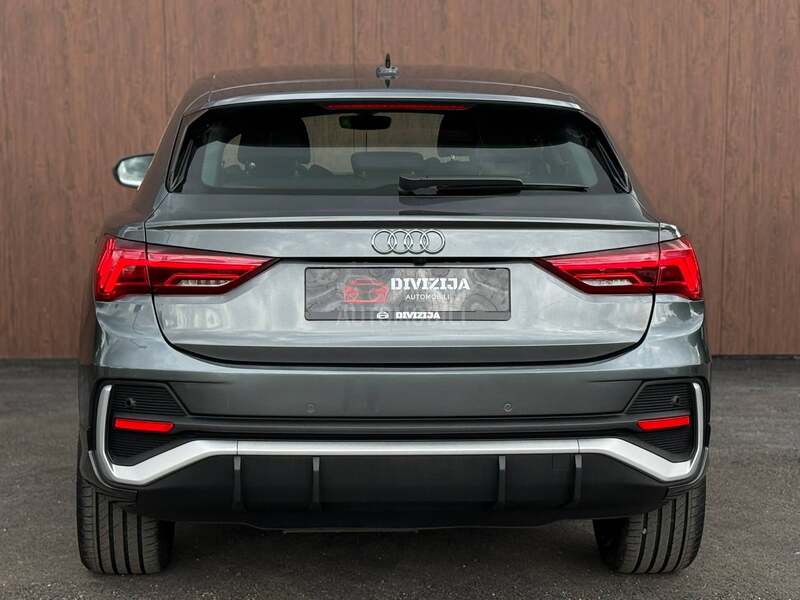 Audi Q3 S-Line/Kamera/Matrix