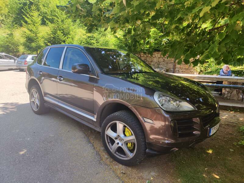 Porsche Cayenne 
