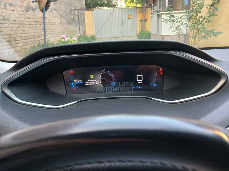 Peugeot 308 virtual