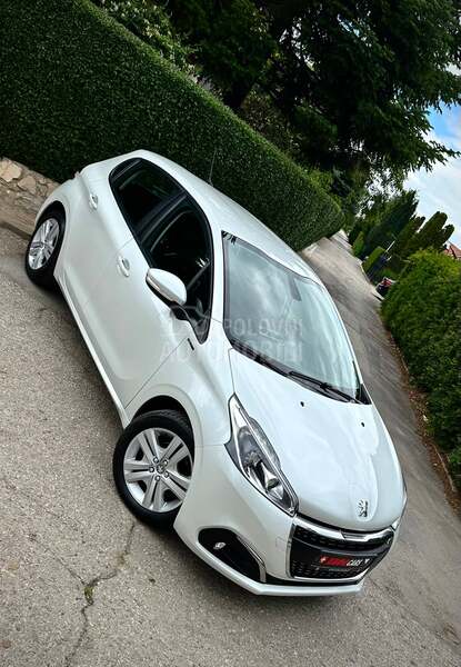 Peugeot 208 SIGNATURE CH