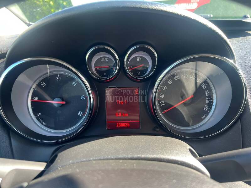 Opel Astra J OPC line O P I S