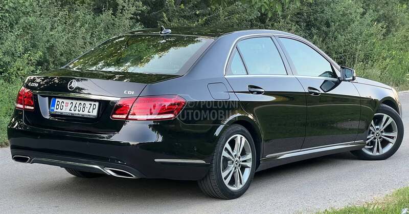 Mercedes Benz E 220 AVANGAR Vredi Videti