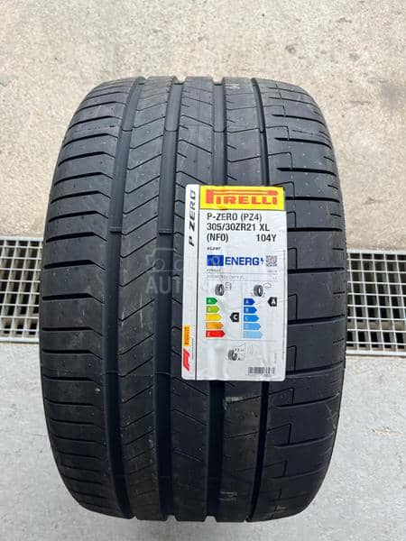 Pirelli 305/30 R21 Letnja