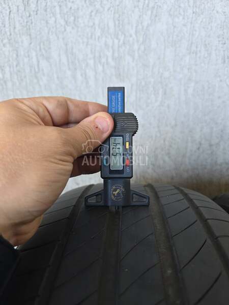 Michelin 215/60 R17 Letnja