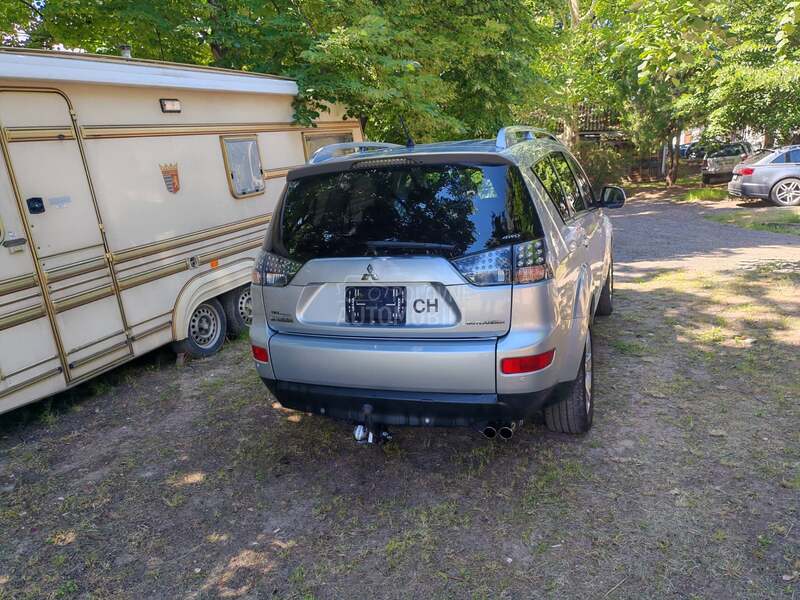 Mitsubishi Outlander 