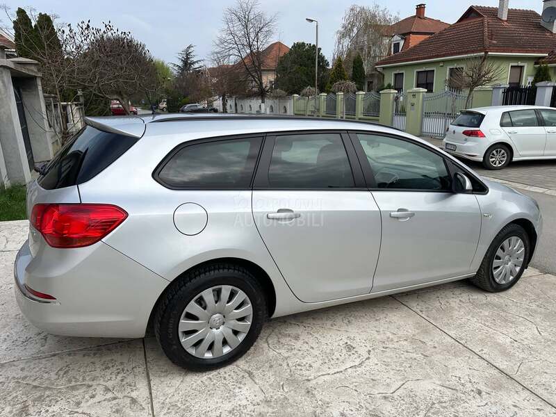 Opel Astra J 1.4 16V L.P.G
