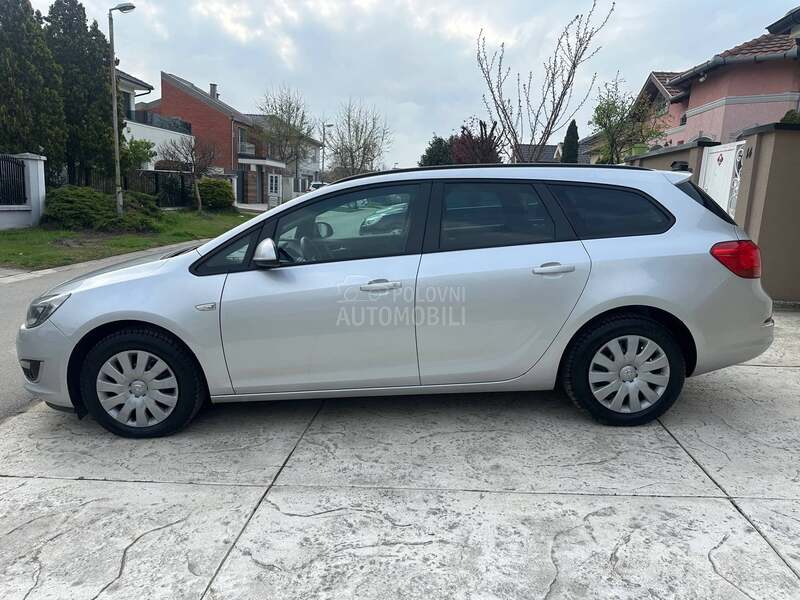 Opel Astra J 1.4 16V L.P.G