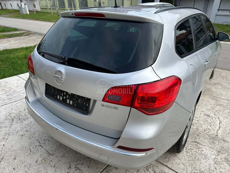 Opel Astra J 1.4 16V L.P.G