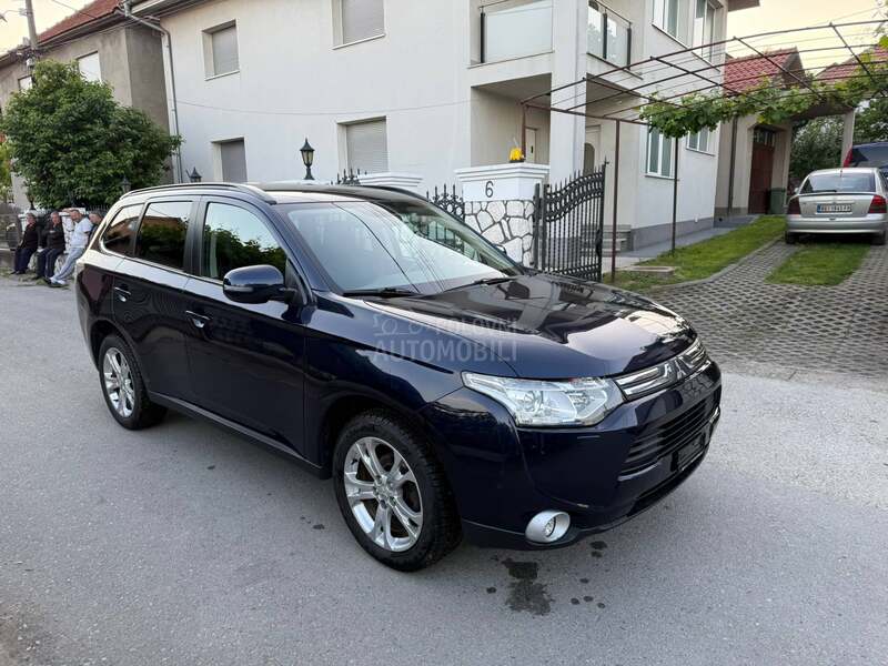 Mitsubishi Outlander 2.2 D 7 SED CH