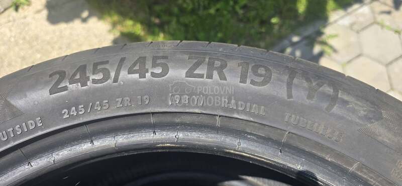 Continental 245/45 R19 Letnja