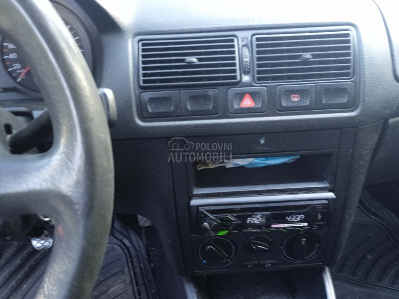 Volkswagen Golf 4 1.6