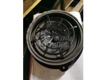 zvučnik b9 za Audi A4